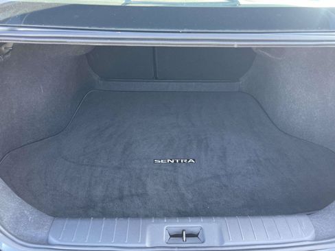 Used 2025 Nissan Sentra SV FWD image 10