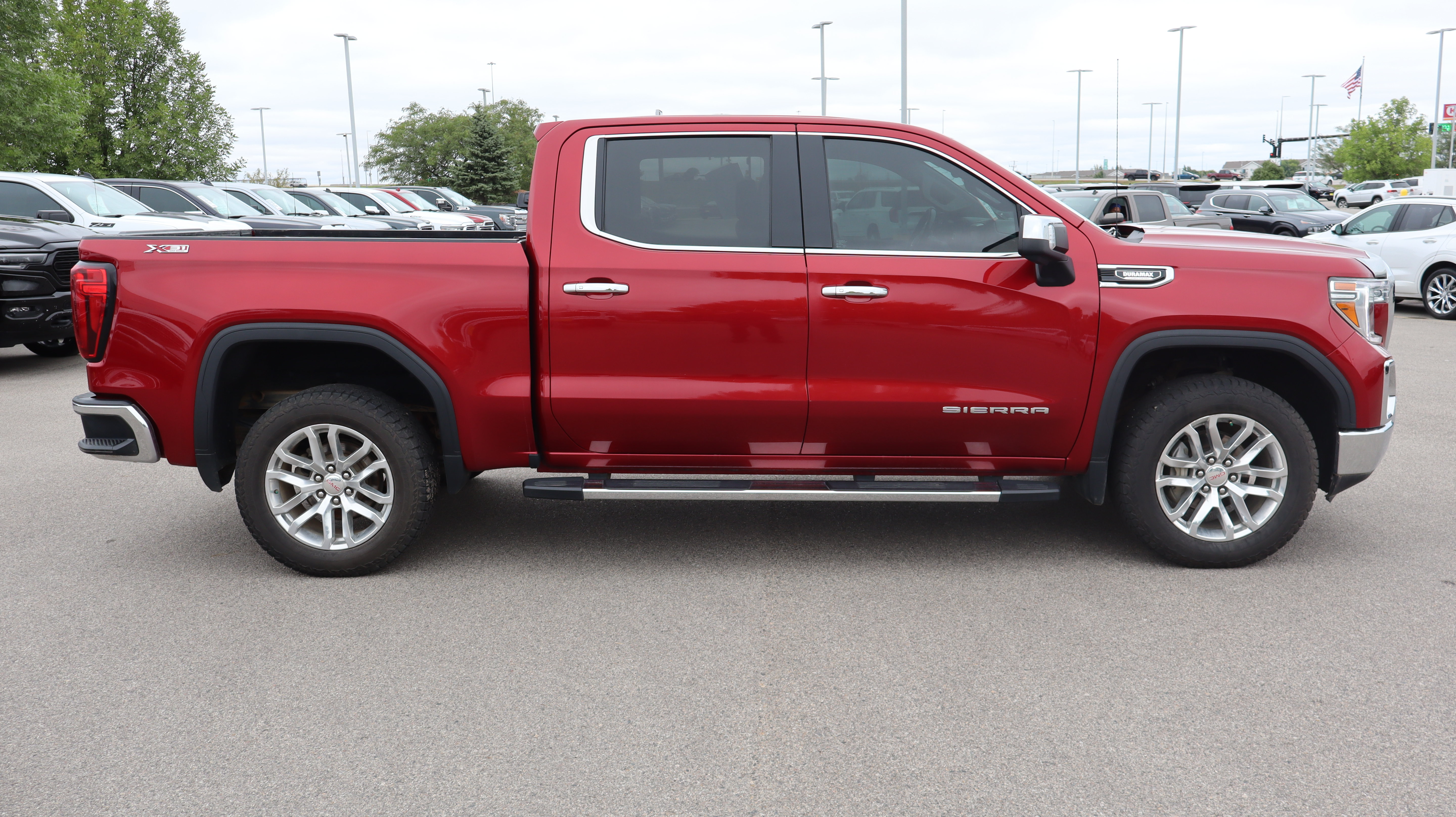 Used 2021 GMC Sierra 1500 SLT AWD/4WD image 7
