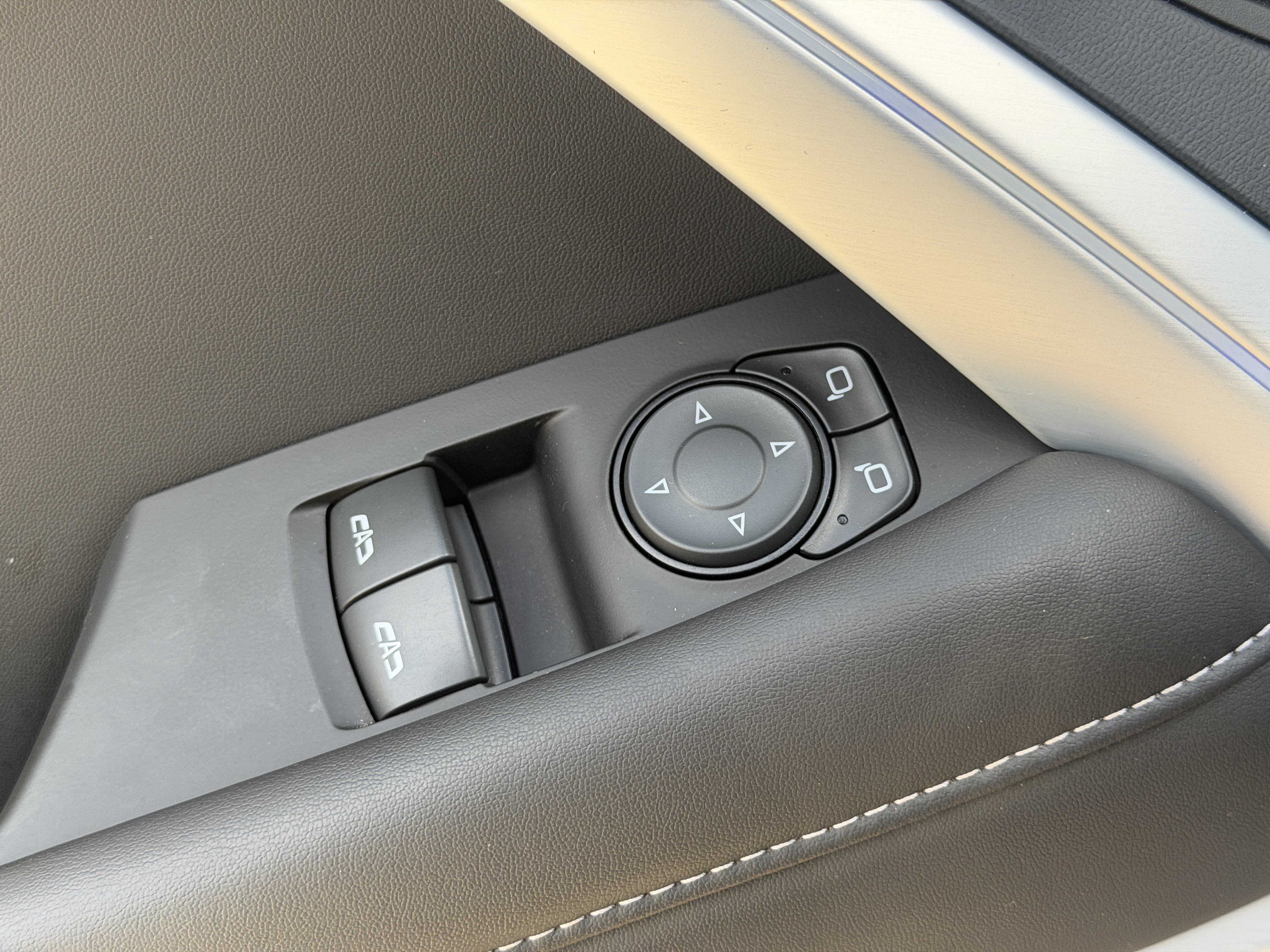 Used 2019 Chevrolet Camaro SS RWD image 14