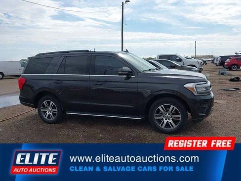 Used 2022 Ford Expedition XLT image 27
