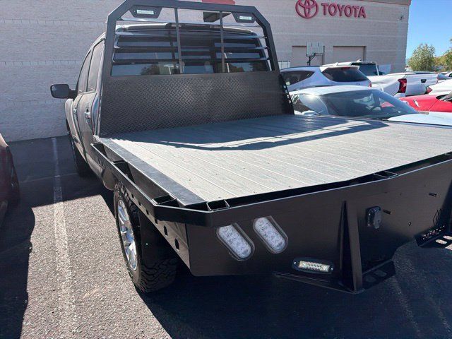 Used 2018 Nissan Titan SV w/ SV Convenience Package AWD/4WD image 11