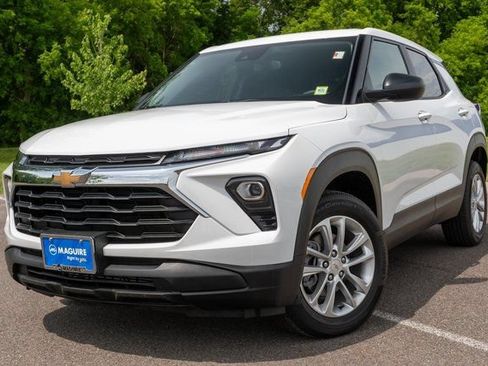 Used 2026 Chevrolet TrailBlazer LS w/ LS Convenience Package AWD/4WD image 1