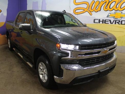 Used 2021 Chevrolet Silverado 1500 LT w/ Convenience Package II RWD image 2
