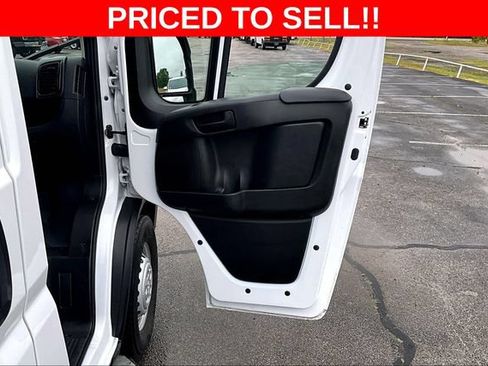 Used 2025 RAM ProMaster 2500 w/ U-Haul Equipment Group FWD image 26