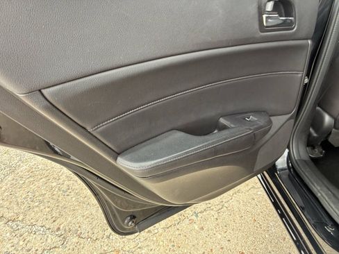 Used 2015 Acura ILX FWD image 20
