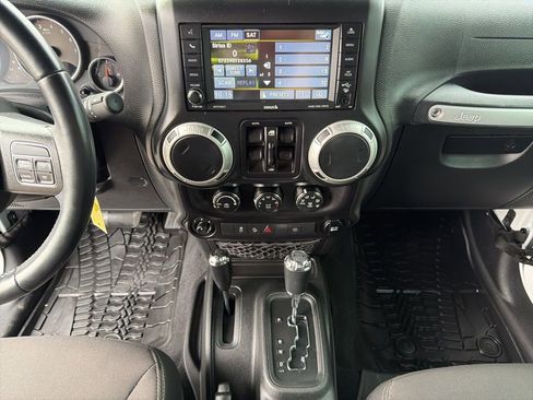 Used 2017 Jeep Wrangler Unlimited Sahara w/ Dual Top Group image 39