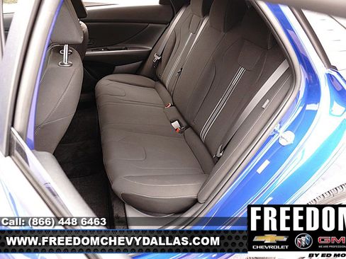 Used 2025 Hyundai Elantra Sport FWD image 10