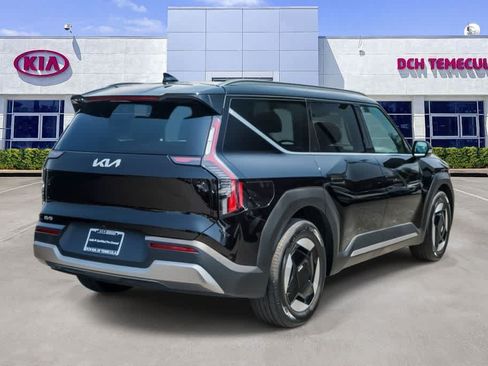 Certified 2024 Kia EV9 Wind AWD/4WD image 4