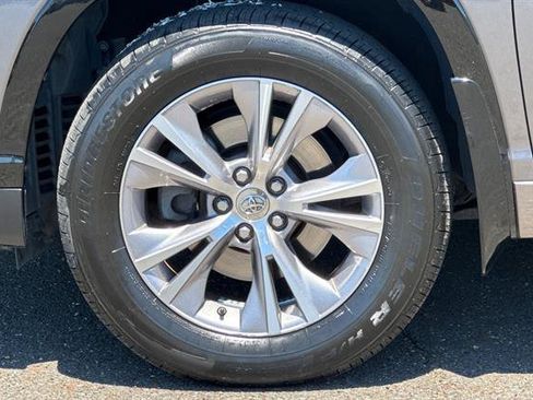 Used 2015 Toyota Highlander XLE AWD/4WD image 33