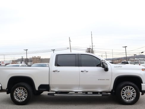 Used 2023 Chevrolet Silverado 2500 High Country w/ Technology Package image 6