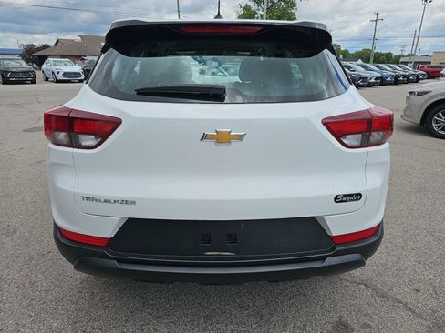 Used 2023 Chevrolet TrailBlazer LS FWD image 6