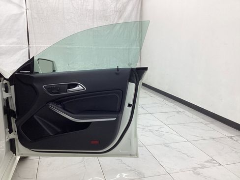 Used 2014 Mercedes-Benz CLA 250 4MATIC image 19