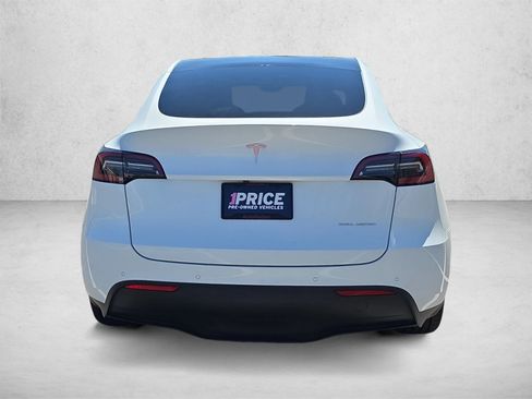 Used 2022 Tesla Model Y Long Range AWD/4WD image 6