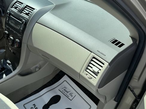 Used 2010 Toyota Corolla LE image 12