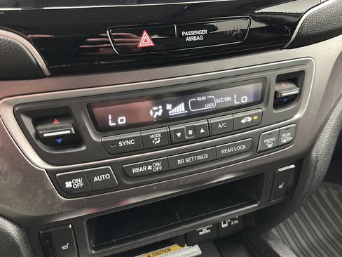 Used 2021 Honda Pilot Special Edition image 21