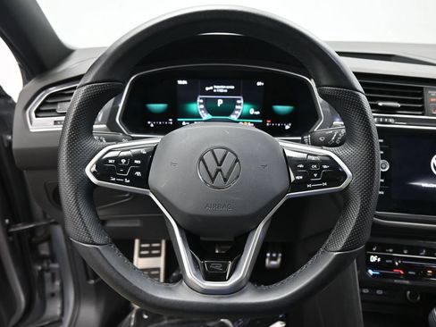 Used 2023 Volkswagen Tiguan SE R-Line FWD image 12