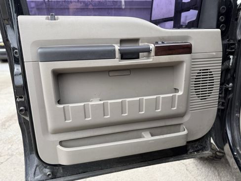 Used 2008 Ford F250 Lariat image 12