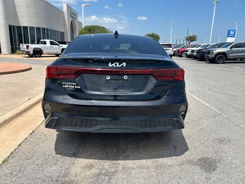 Used 2024 Kia Forte LXS w/ LXS Technology Package FWD image 6