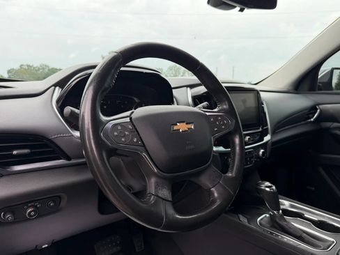 Used 2019 Chevrolet Traverse Premier w/ Driver Confidence II Package FWD image 11
