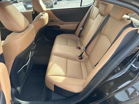 Used 2022 Lexus ES 350 w/ Premium Package image 13