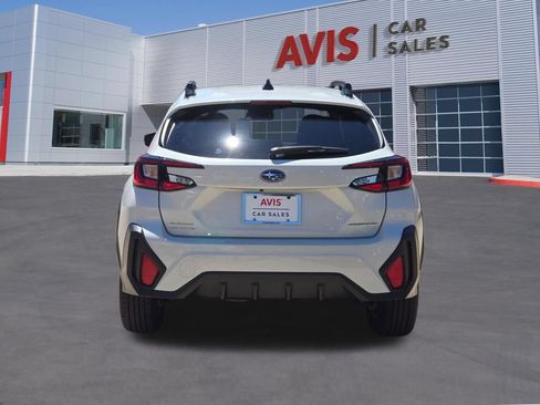Used 2025 Subaru Crosstrek 2.5i Premium AWD/4WD image 5