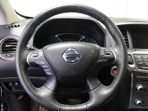 Used 2020 Nissan Pathfinder SL AWD/4WD image 8