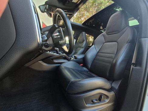 Used 2022 Porsche Cayenne Platinum Edition image 31
