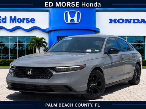 Used 2025 Honda Accord SE image 1