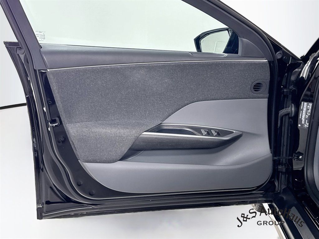 Used 2024 Lucid Air Pure RWD image 22