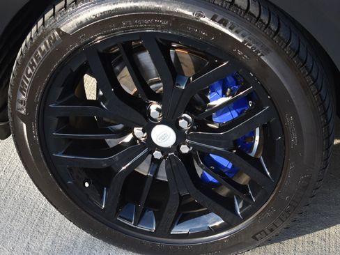 Used 2017 Land Rover Range Rover Sport SVR image 10