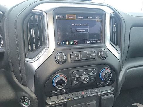 Used 2021 Chevrolet Silverado 1500 LT Trail Boss w/ Convenience Package II image 12