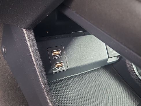Used 2019 Honda HR-V EX image 10