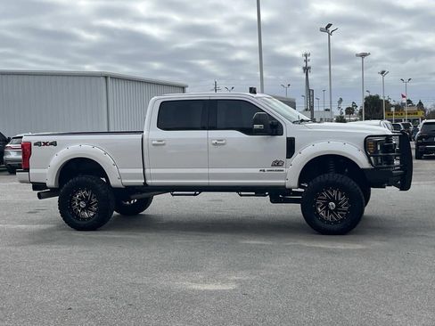 Used 2019 Ford F250 Lariat w/ Lariat Ultimate Package image 6