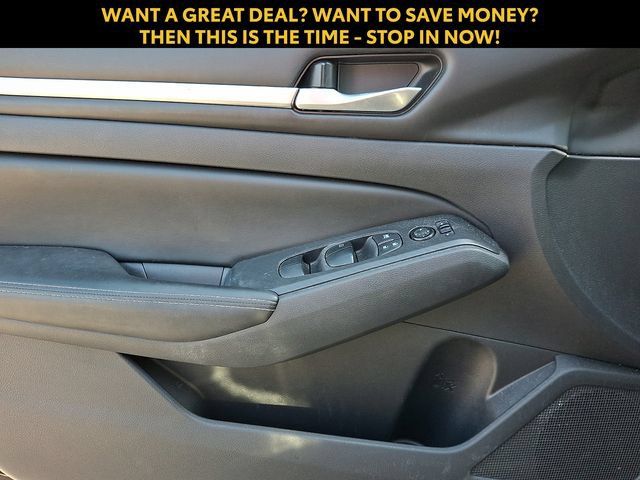 Used 2022 Nissan Altima 2.5 SV FWD image 12