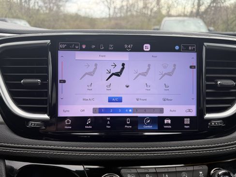 Used 2022 Chrysler Pacifica Limited w/ S Appearance Package image 21