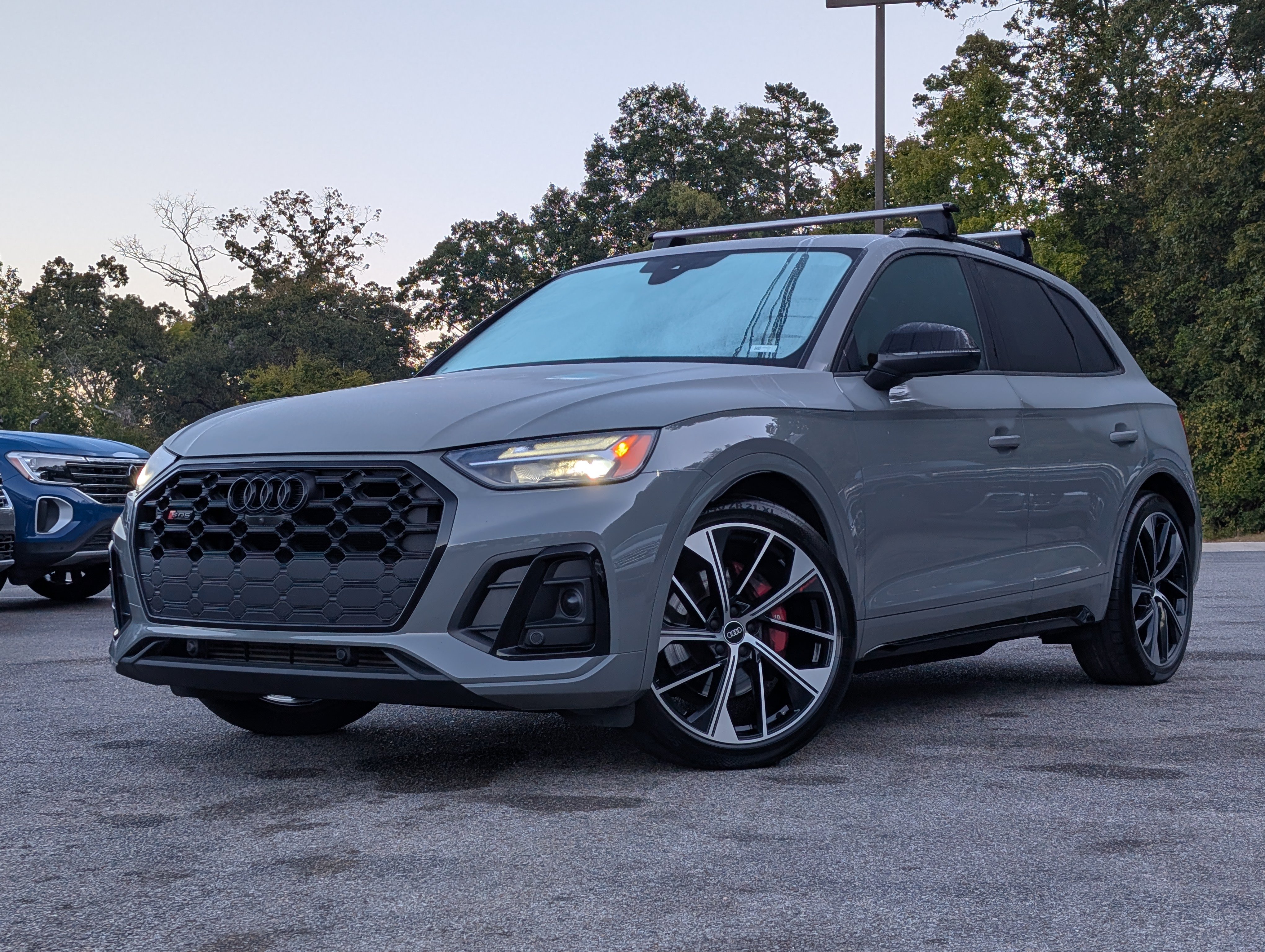 Used 2022 Audi SQ5 Premium Plus w/ Premium Plus Package AWD/4WD image 4