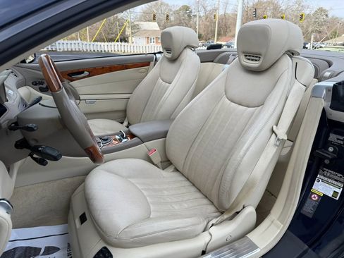 Used 2009 Mercedes-Benz SL 550 image 23