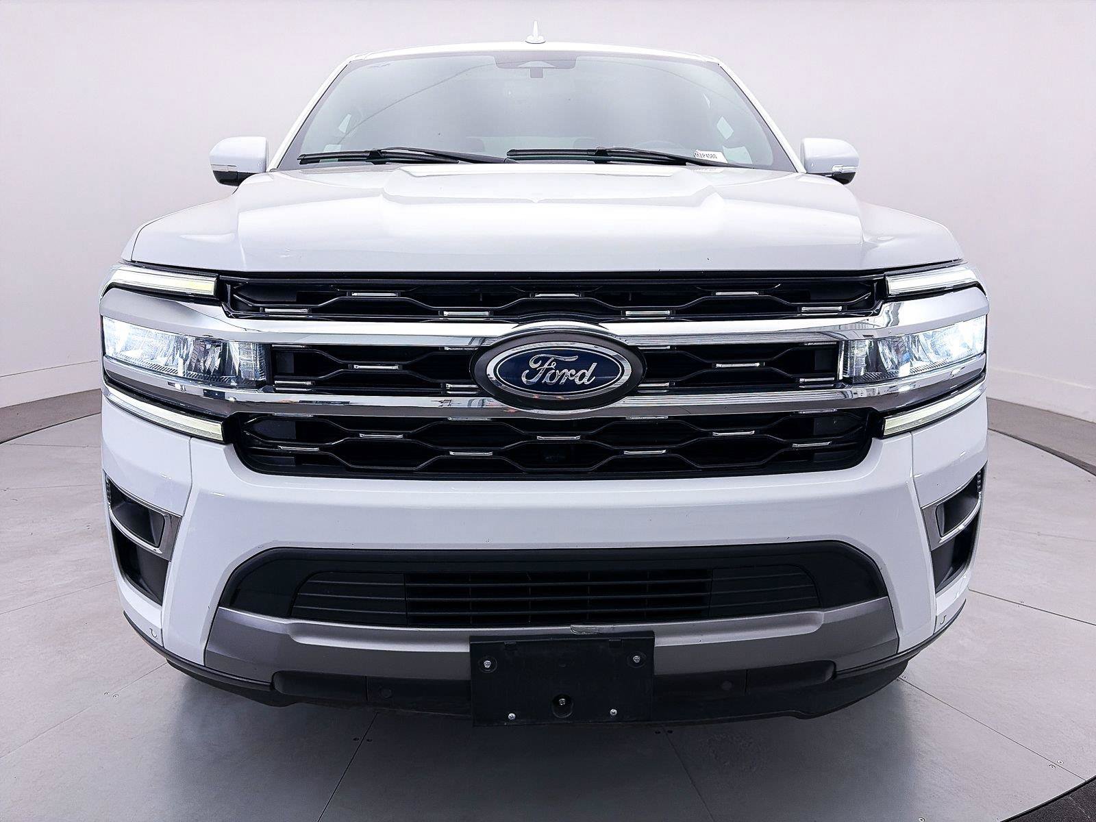 Used 2024 Ford Expedition Limited AWD/4WD image 13