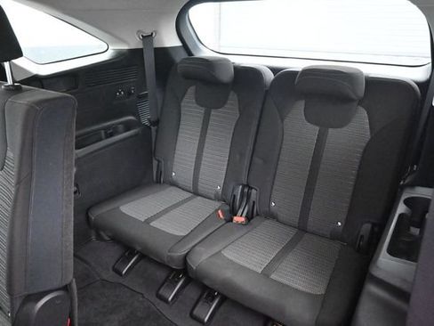 Used 2024 Kia Sorento LX FWD image 28