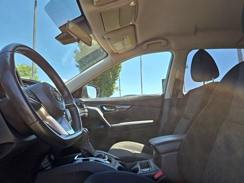 Used 2020 Nissan Rogue SV AWD/4WD image 33