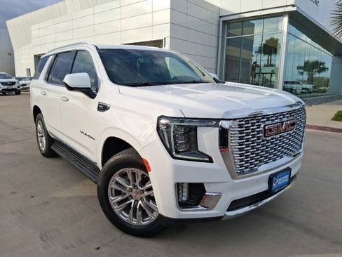 Used 2023 GMC Yukon SLT image 1