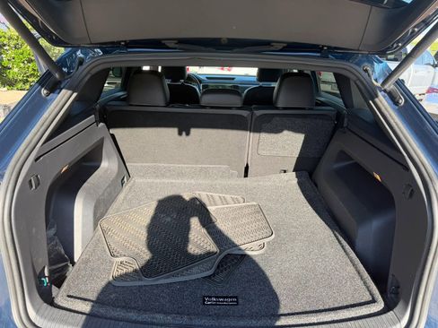 Used 2020 Volkswagen Atlas Cross Sport SE AWD/4WD image 11