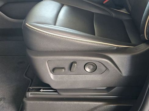 Certified 2025 Chevrolet Suburban Premier AWD/4WD image 23