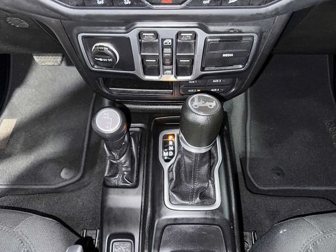 Used 2018 Jeep Wrangler Unlimited Sport S AWD/4WD image 30