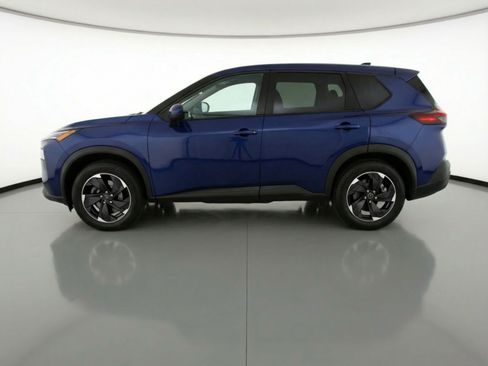 Used 2025 Nissan Rogue SV FWD image 5