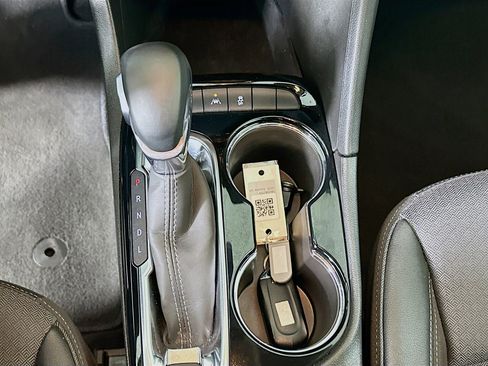 Used 2025 Buick Encore GX Preferred image 24