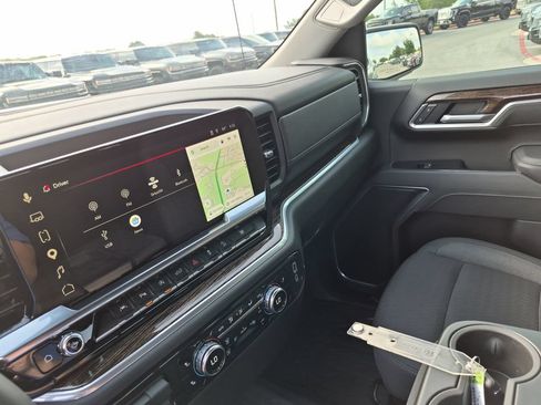New 2026 GMC Sierra 1500 SLE AWD/4WD image 28