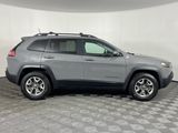Used 2019 Jeep Cherokee Trailhawk image 4