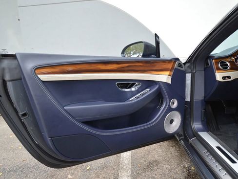 Used 2021 Bentley Continental GT image 18