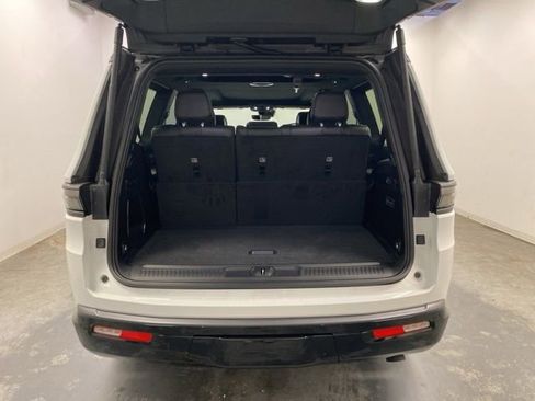 New 2026 Jeep Grand Wagoneer 4WD image 30
